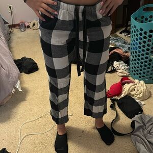black and white checkered pj pants, from old navy, size xs.